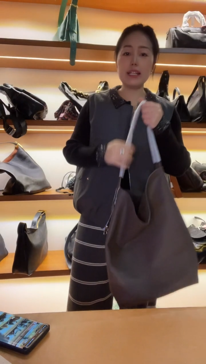 牛皮（革）高端订制时尚百搭女士手提斜跨包