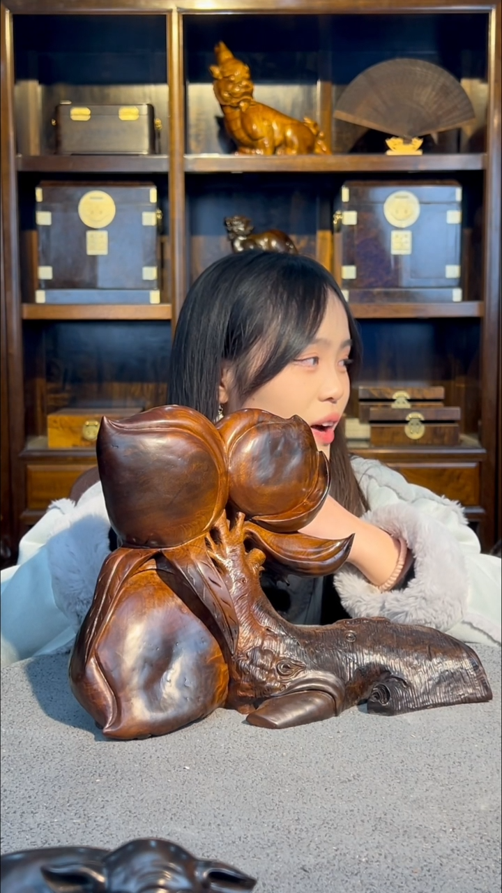 【闪购商品】金丝楠木雕桌面福桃