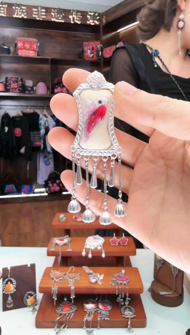 【闪购商品】织绣120蚩梦苗族古绣