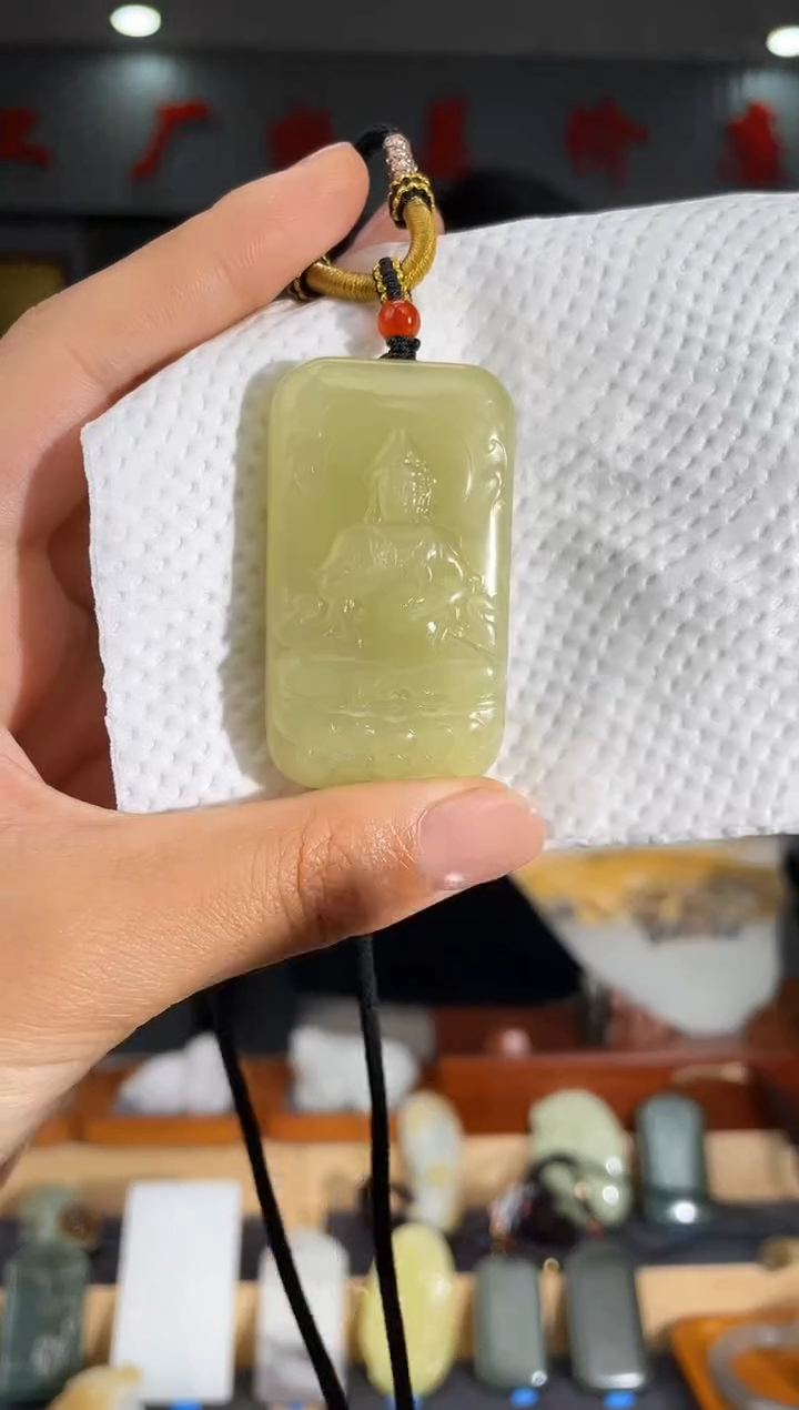 和田玉未镶嵌颈饰1