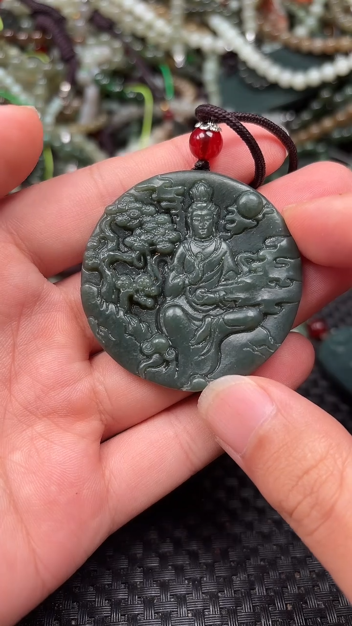 和田玉未镶嵌颈饰1