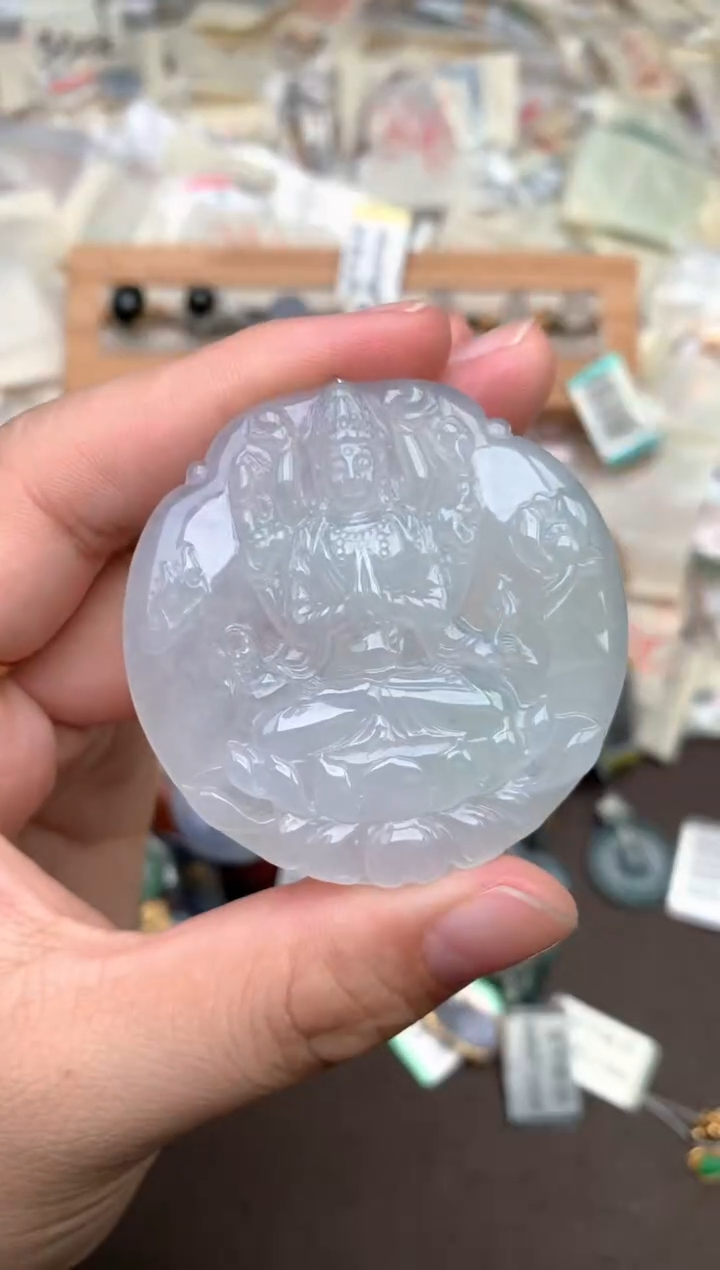 未镶嵌挂件翡翠 —千手