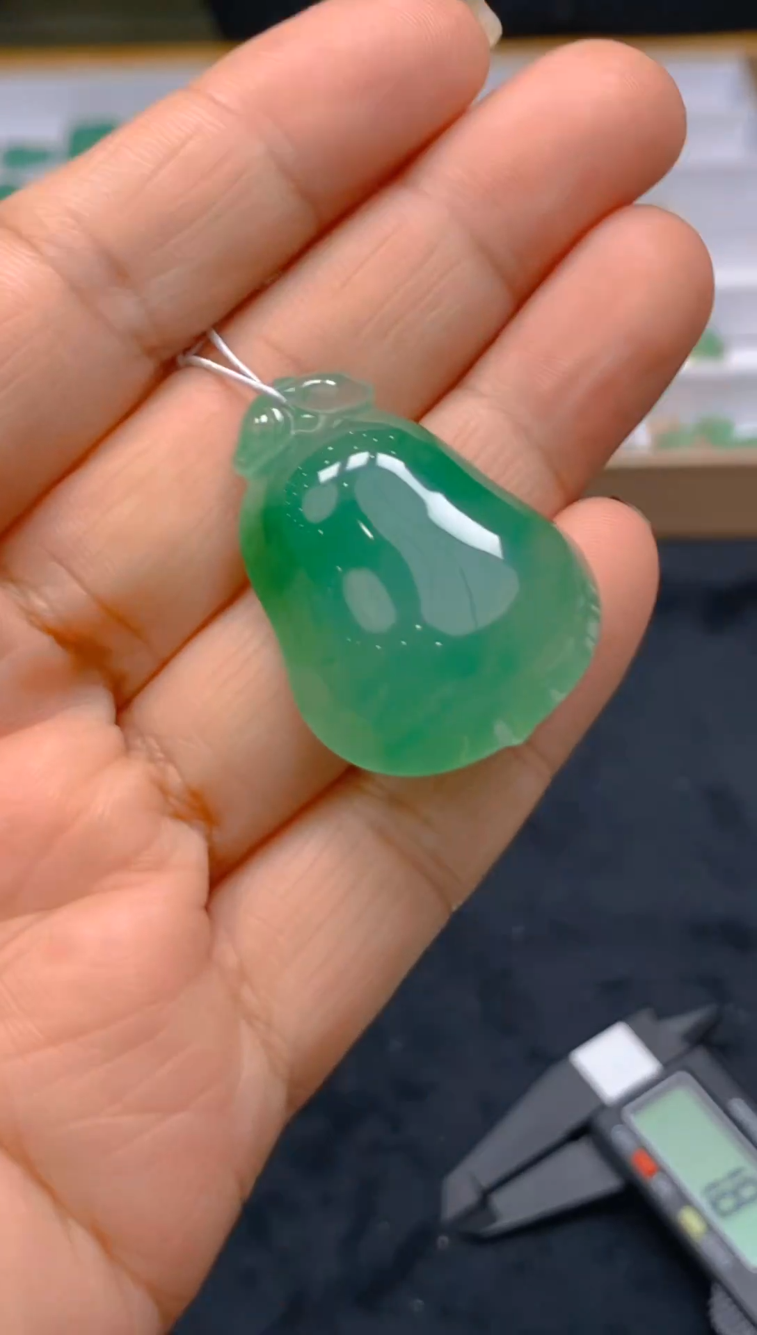 【闪购商品】石英质玉颈饰未镶嵌天然冰美人非洲翠010