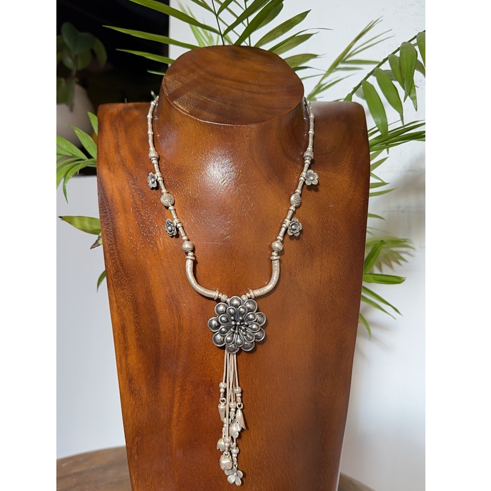 坠链均925银 泰式925银做旧多层花朵弯管银项链