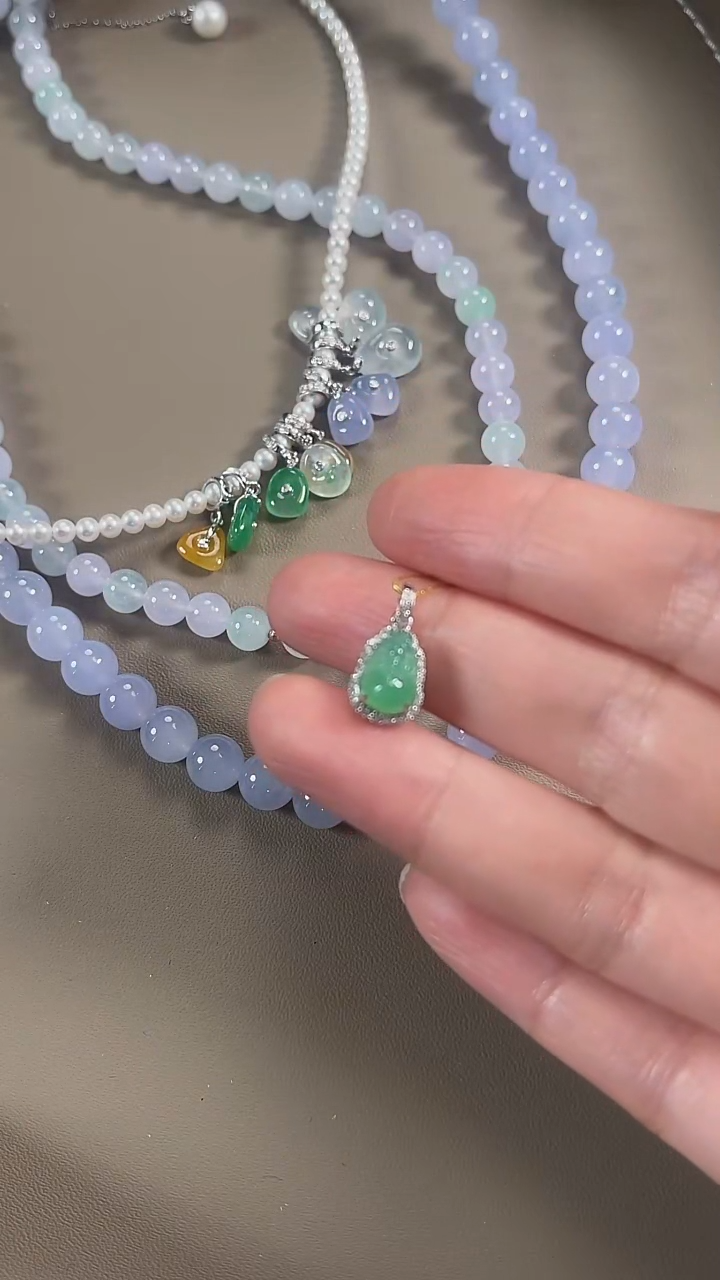 翡翠18K金镶嵌颈饰天然缅甸翡翠吊坠