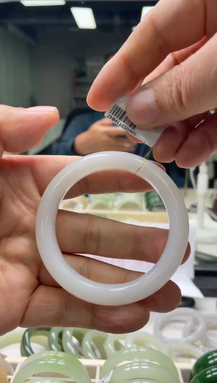 【闪购商品】和田玉手镯未镶嵌编码0464 圈口