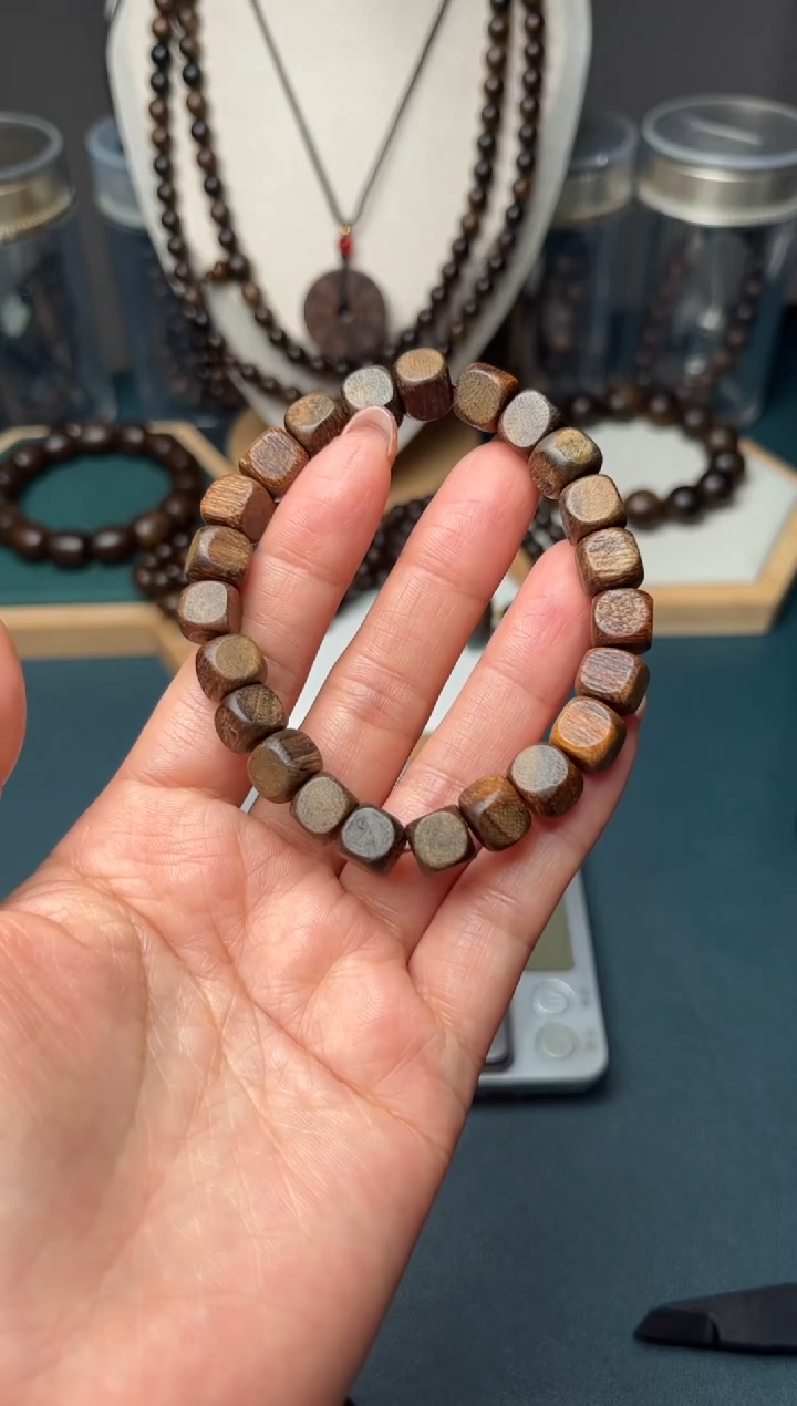 【闪购商品】沉香木手串黄奇楠方珠单圈