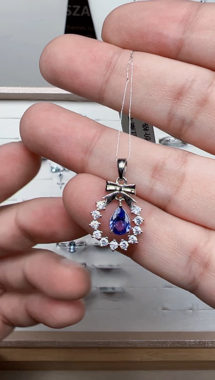 吊坠(不含链)银S925镶嵌坦桑石吊坠95