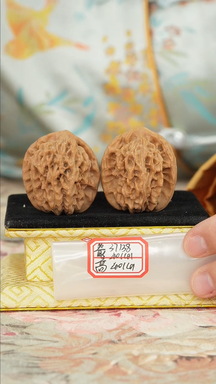 【闪购商品】文玩核桃把件非嫁接马老四