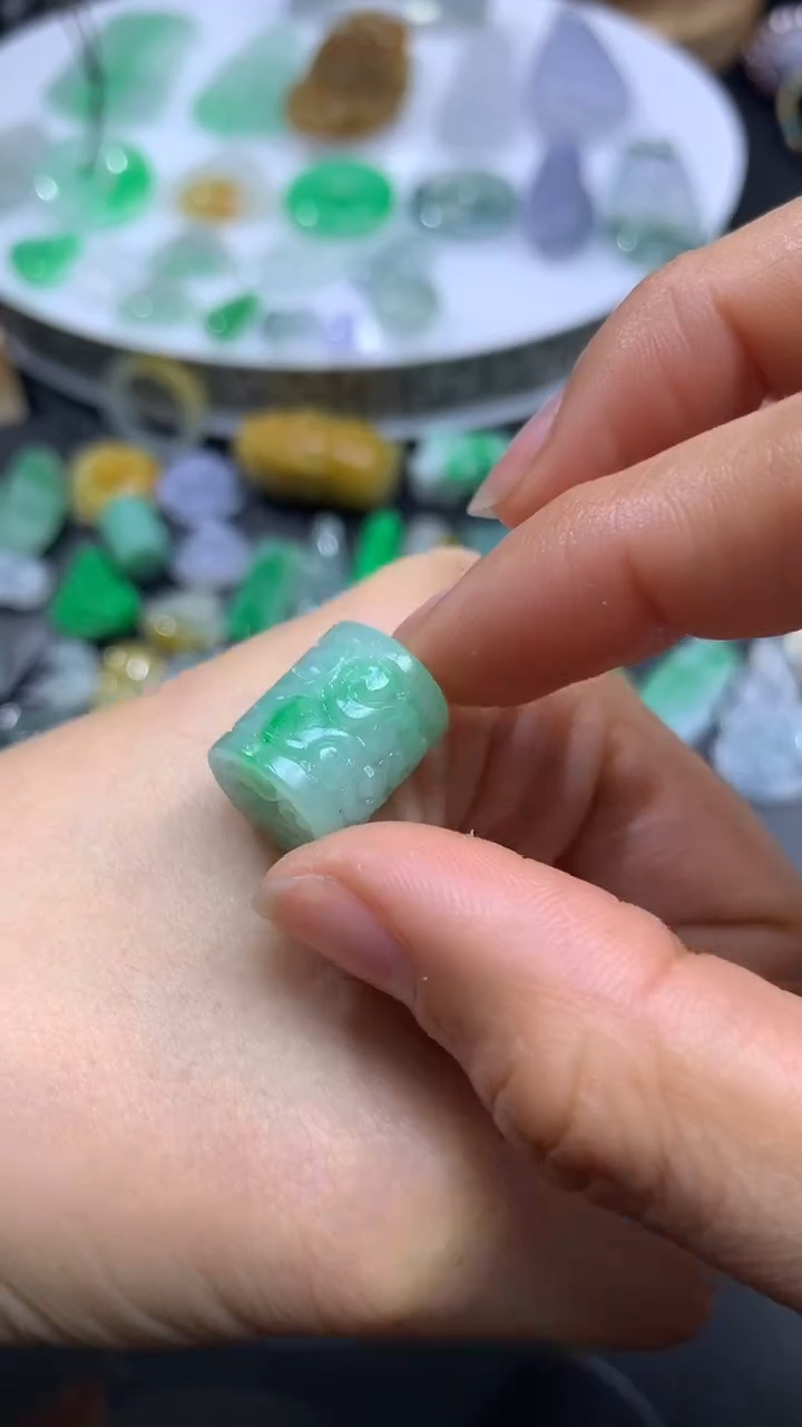 【闪购商品】定制翡翠未镶嵌翡翠