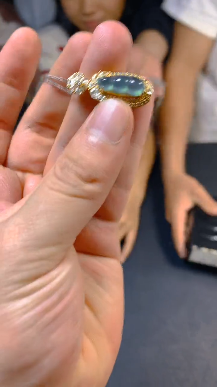 【闪购商品】翡翠吊坠(赠链)未镶嵌0883960024多样性发一