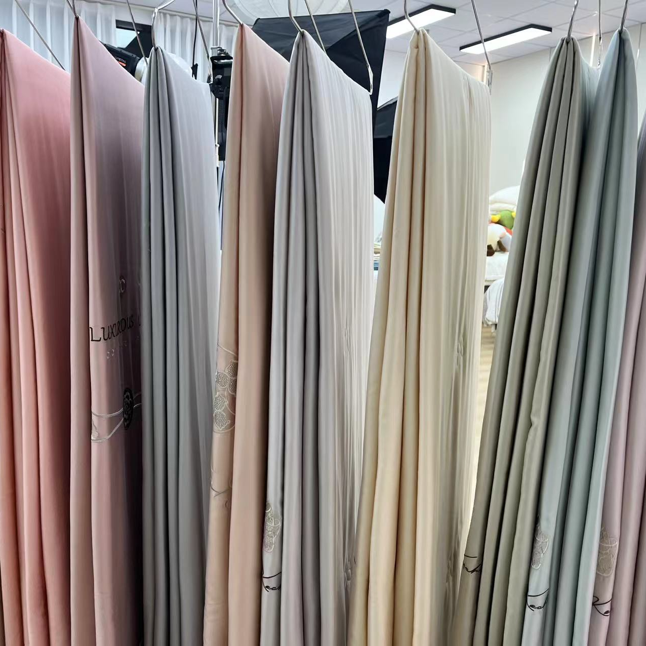 禧辉小铺12月26日福利纯色夏被透气春秋被冬被2.2米家用