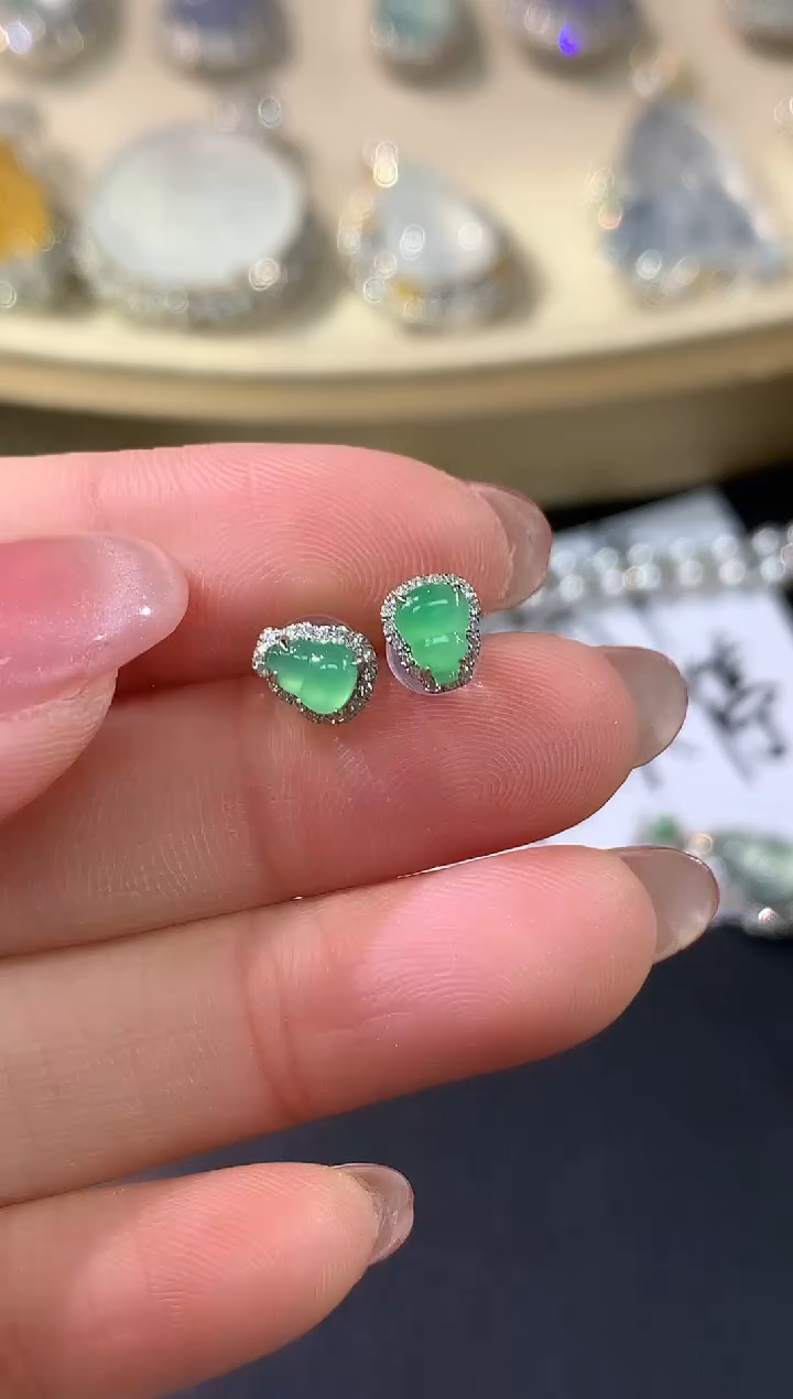 18K金镶嵌翡翠耳饰W126|1980