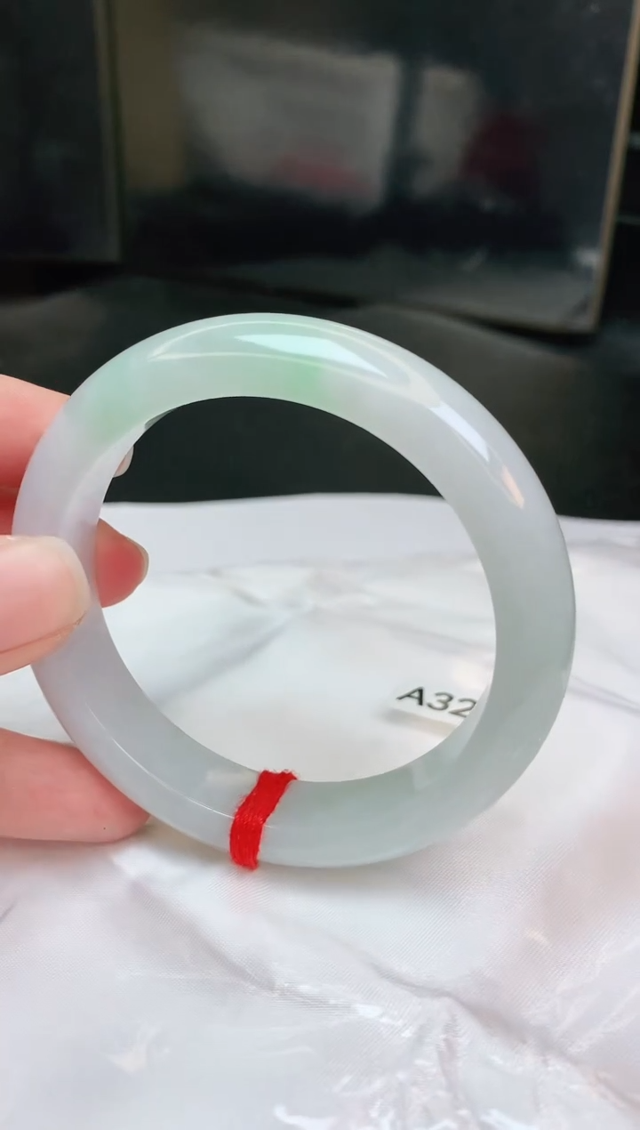 【闪购商品】翡翠手镯未镶嵌缅甸天然a货翡翠
