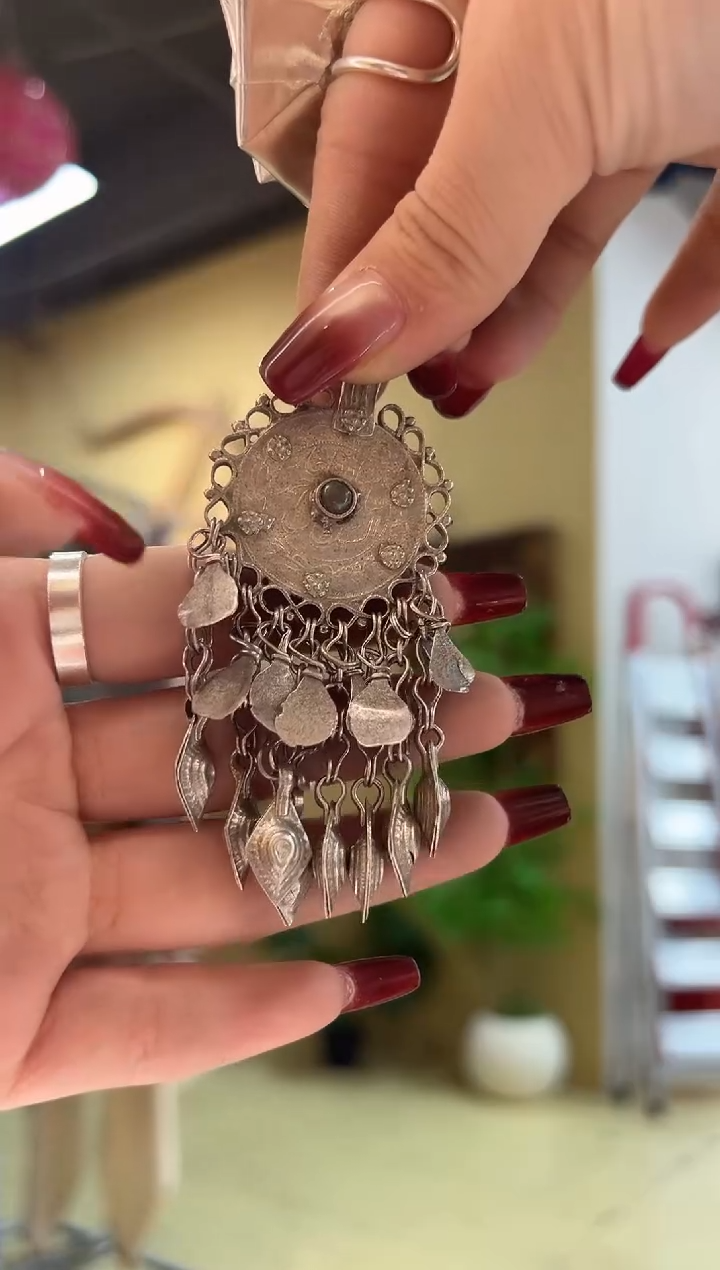 无925银善**王吊坠