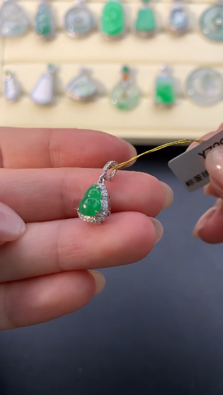 【闪购商品】翡翠颈饰18K金镶嵌D708      