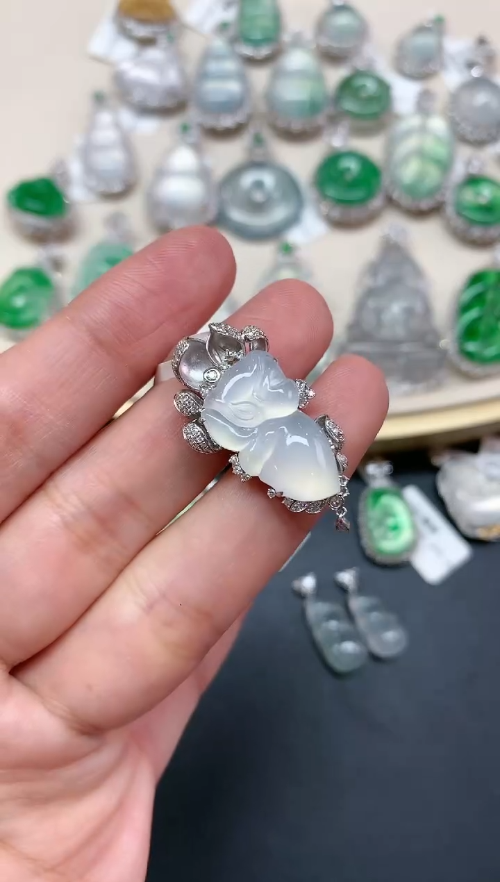 【闪购商品】翡翠吊坠(不含链)18K金镶嵌A257|6980