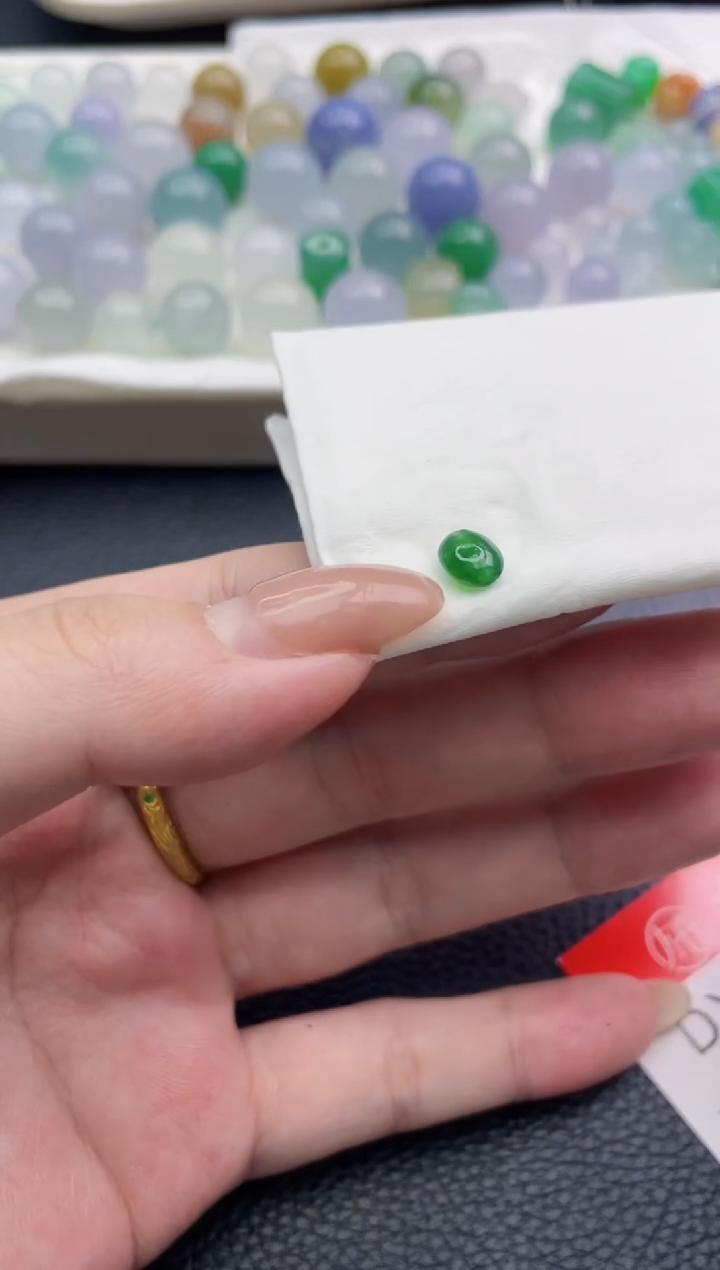 未镶嵌定制翡翠灰***灰珠子