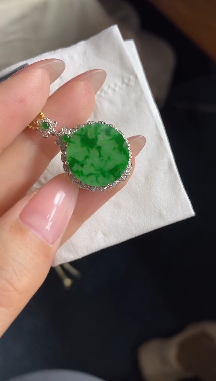 吊坠(不含链)18K金镶嵌翡翠圆牌18K金扣镶嵌@@CMT