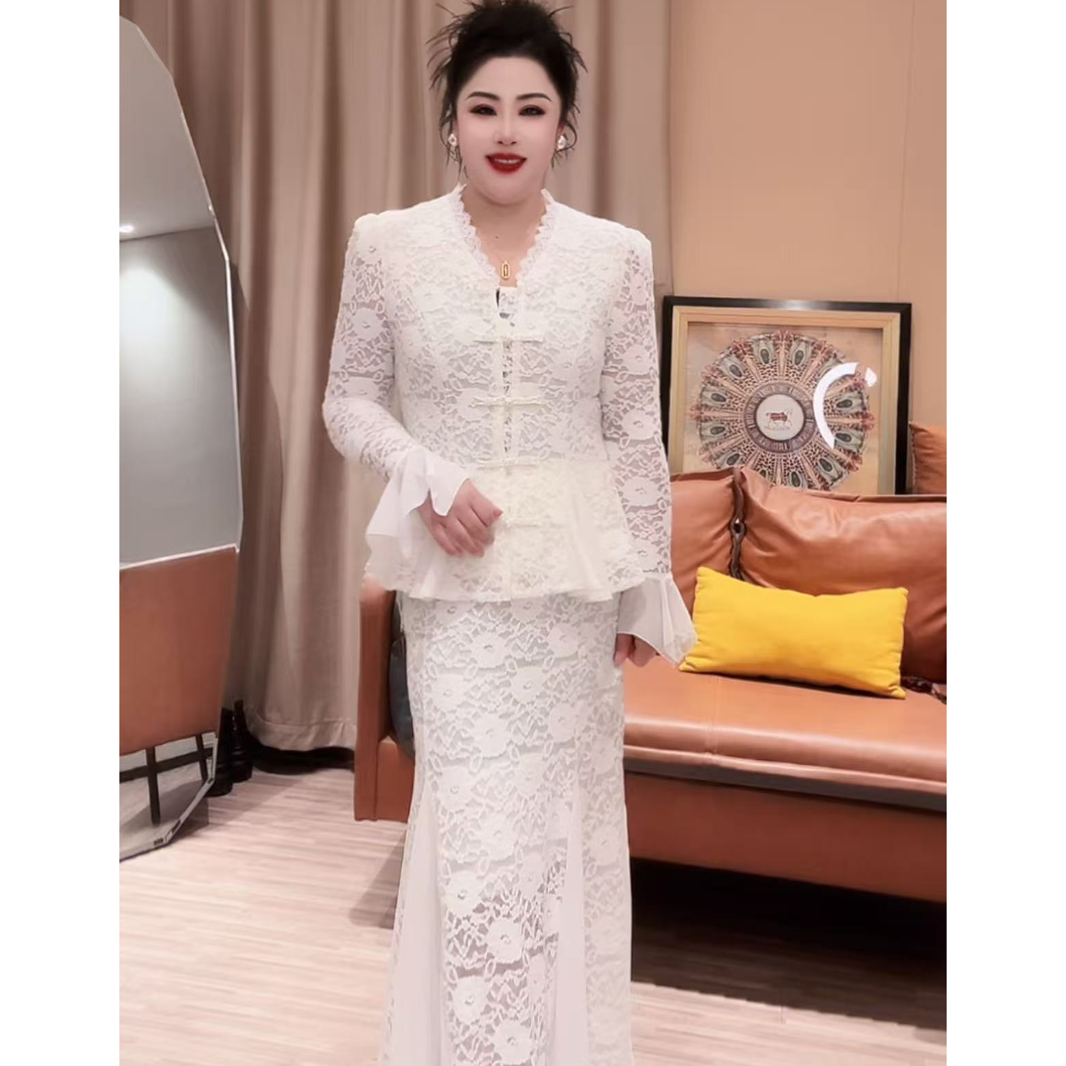 7223女冬新款蕾丝V领时尚套装御姐风成熟洋气上衣半身裙两件套NJ