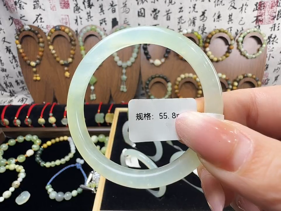 未镶嵌蛇纹石玉手镯岫玉手镯