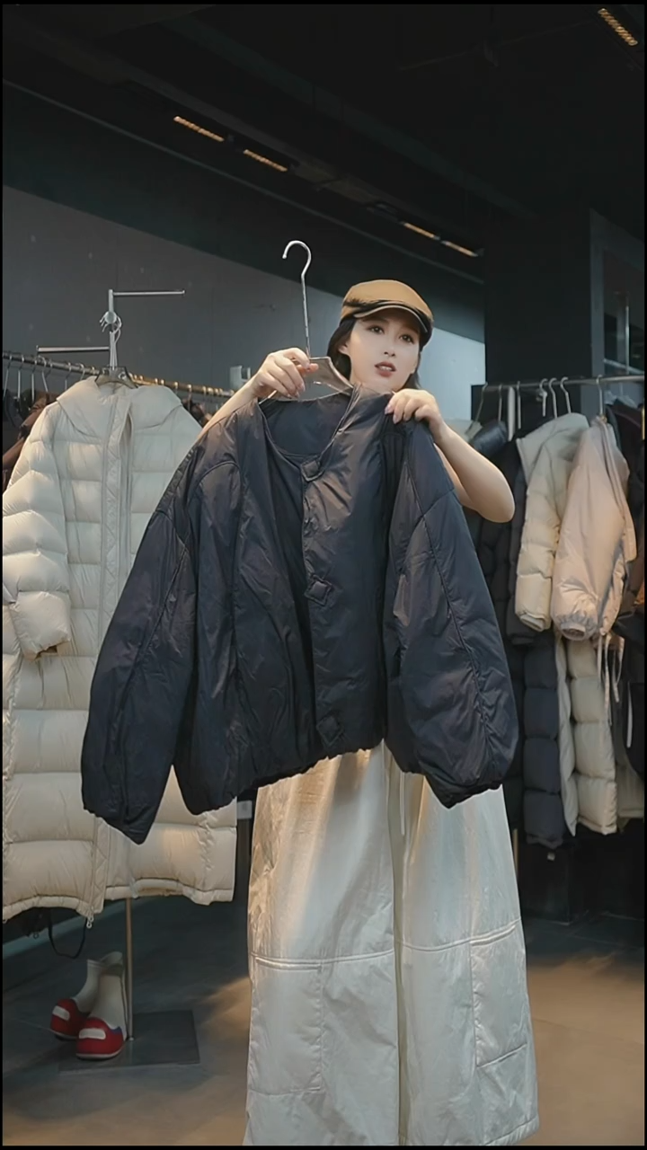 黑色羽绒外套黑色羽绒外套