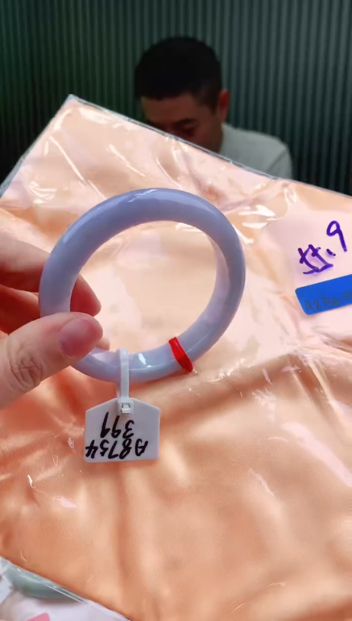 未镶嵌手镯翡翠55+