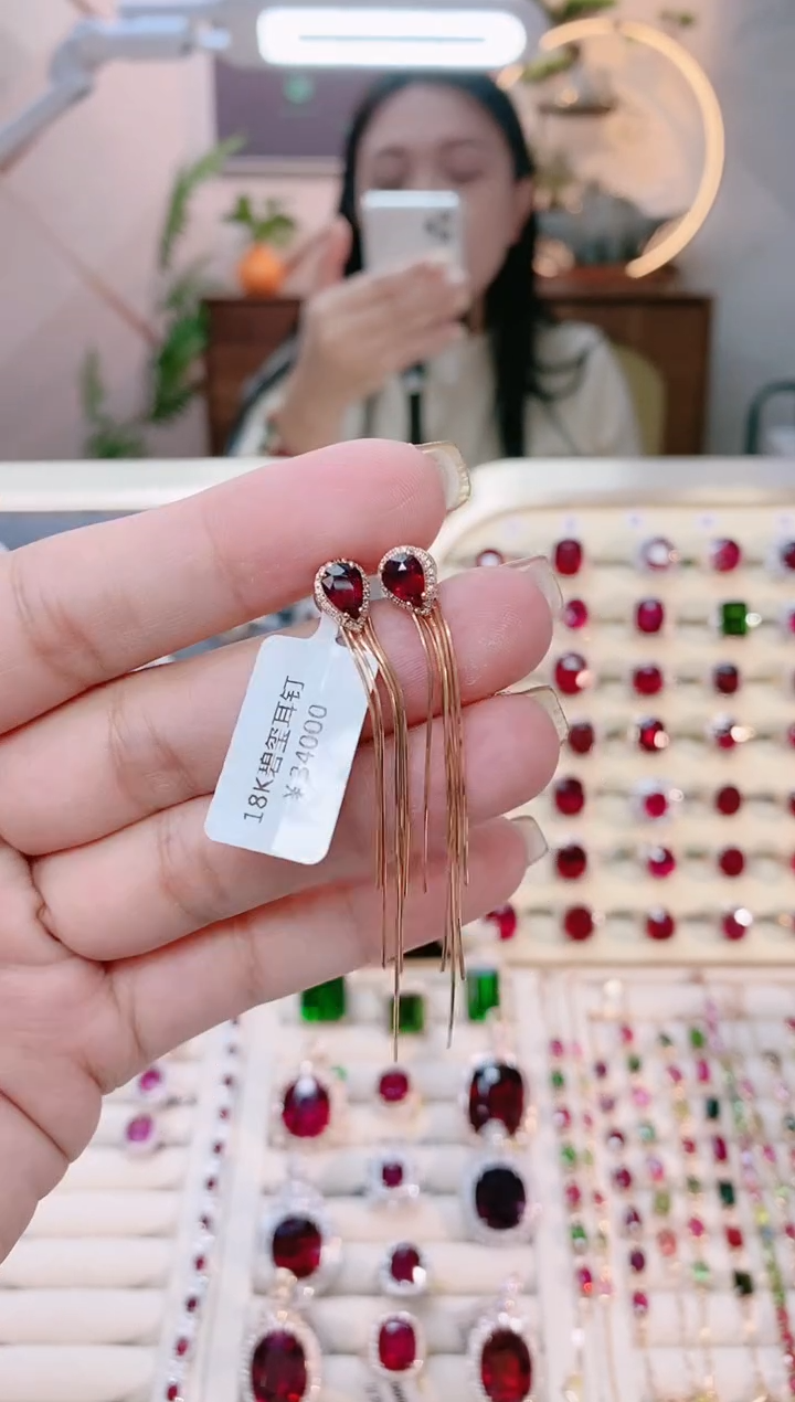 【闪购商品】碧玺18K金耳饰18K金镶嵌1