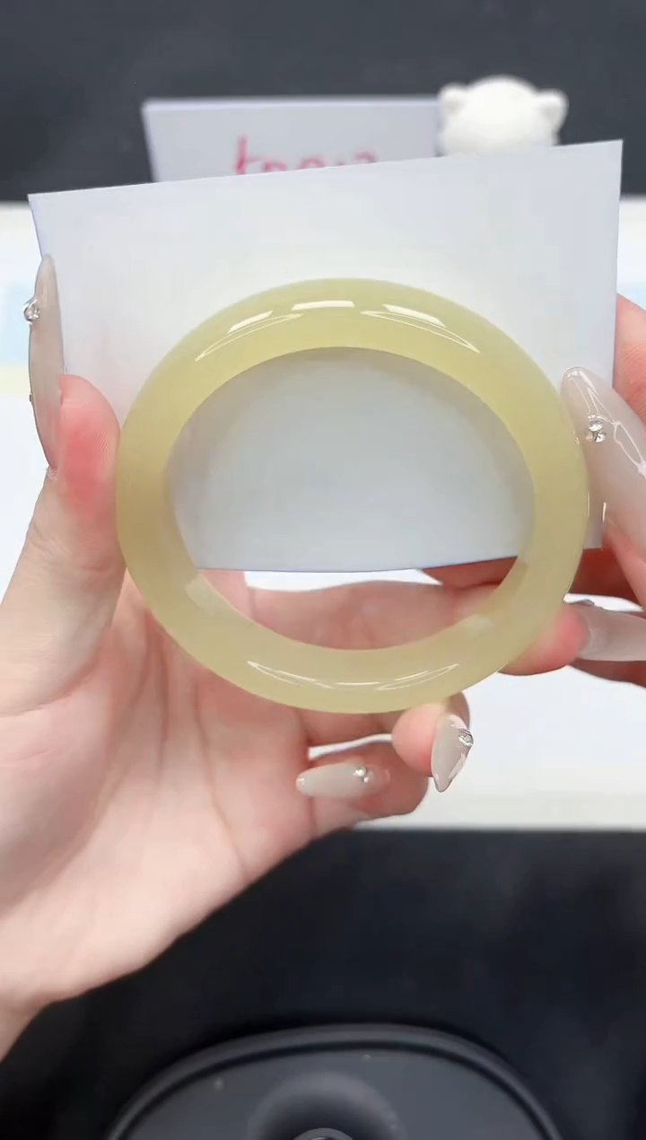 【闪购商品】石英质玉手镯未镶嵌31-60