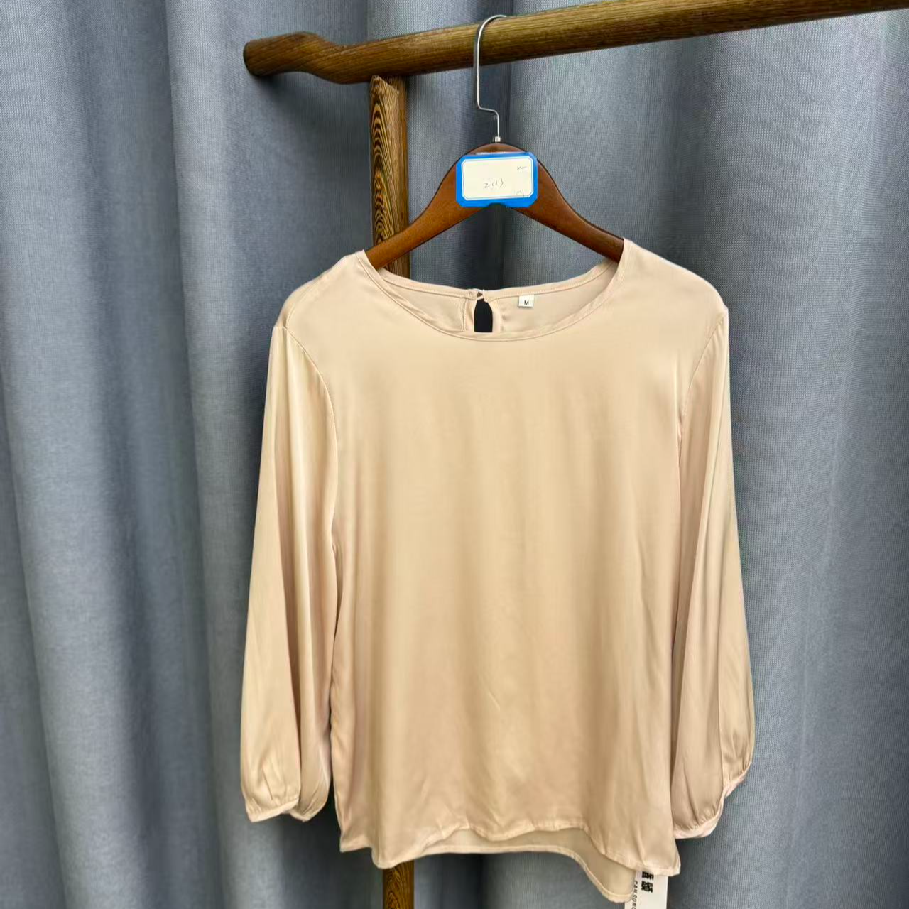 (瑕疵）2025秋季新款休闲时尚圆领桑蚕丝七分袖上衣女Z013