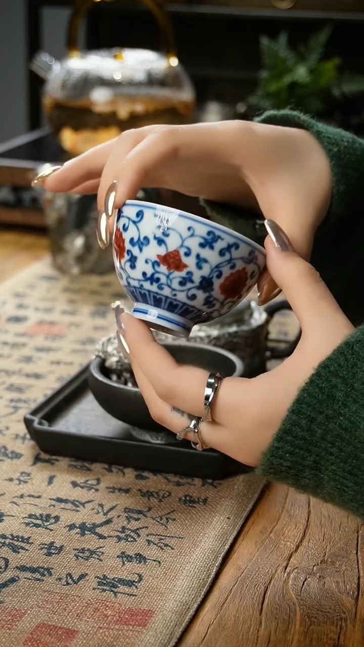 【闪购商品】福器艺术缠枝莲压手杯