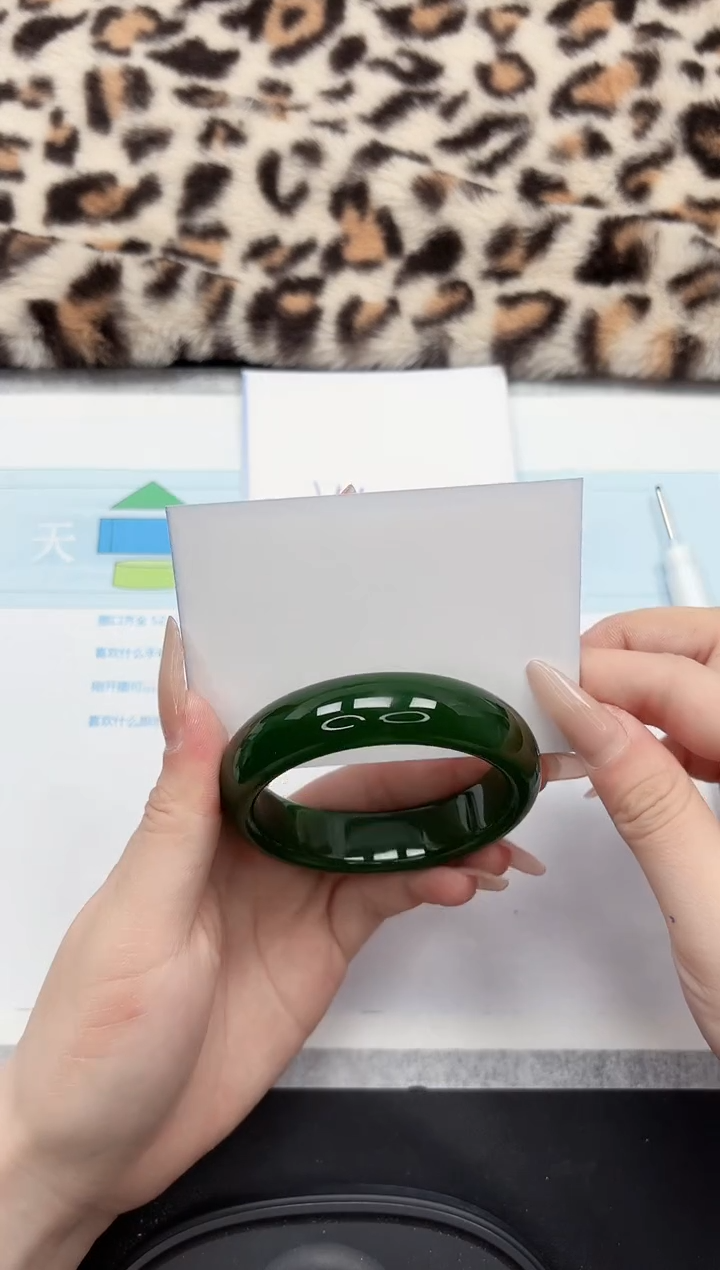 【闪购商品】石英质玉手镯未镶嵌231-58