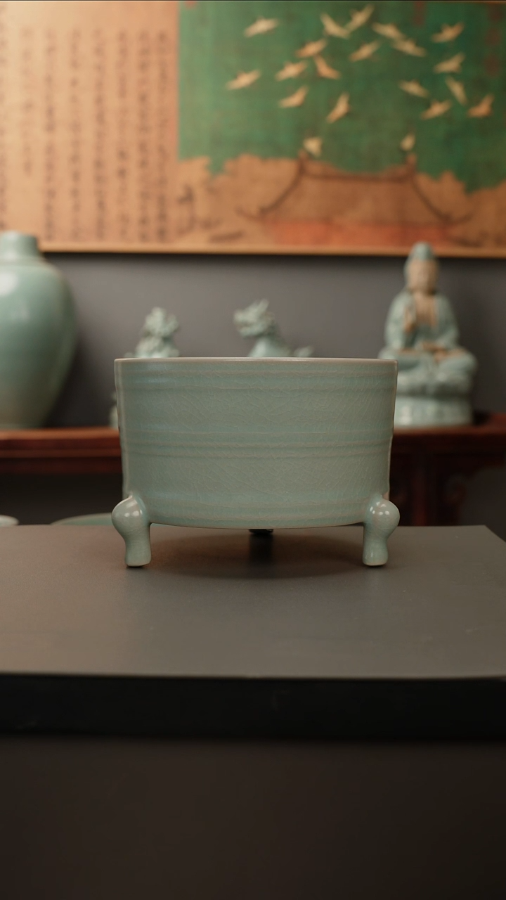 【闪购商品】杯原产地原矿  三足弦纹尊   微瑕