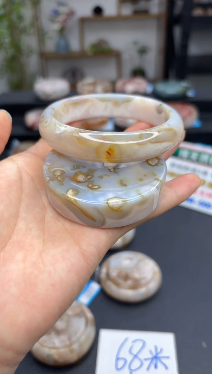 【闪购商品】石英质玉手镯未镶嵌A66(63圈赠送镯心)