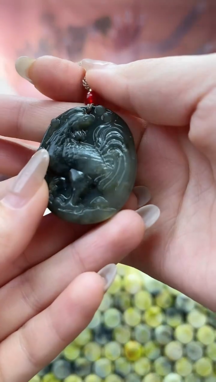 未镶嵌岫玉吊坠`