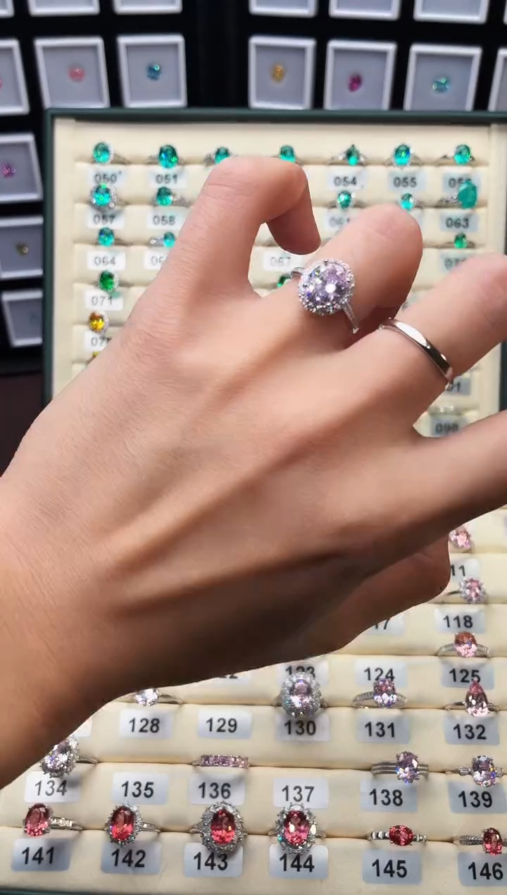 戒指彩色蓝宝石银S925镶嵌111