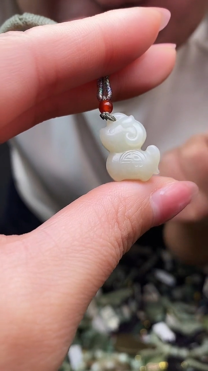 颈饰未镶嵌和田玉多样性发货，拍一发一