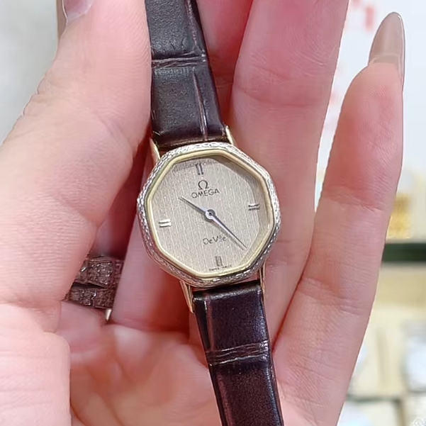 95新 Omega/欧米茄 石英表后镶钻盘20带10/256100737