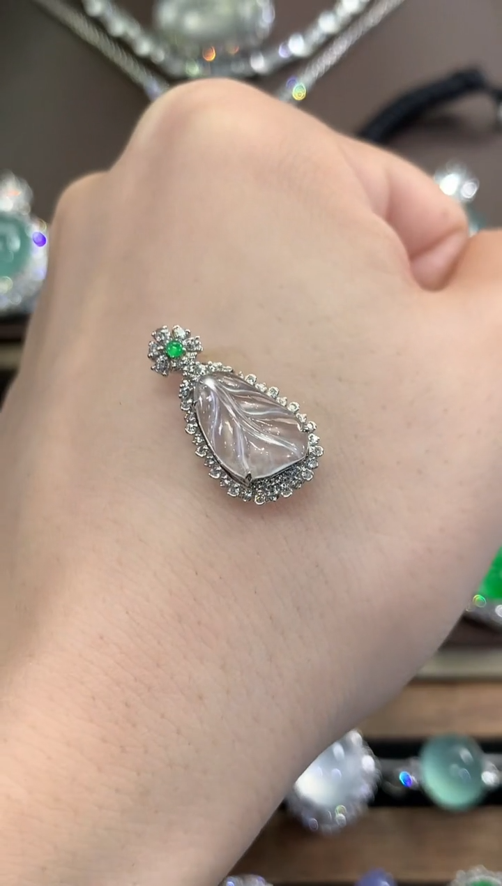 吊坠(不含链)18K金镶嵌翡翠夏日珠宝B70