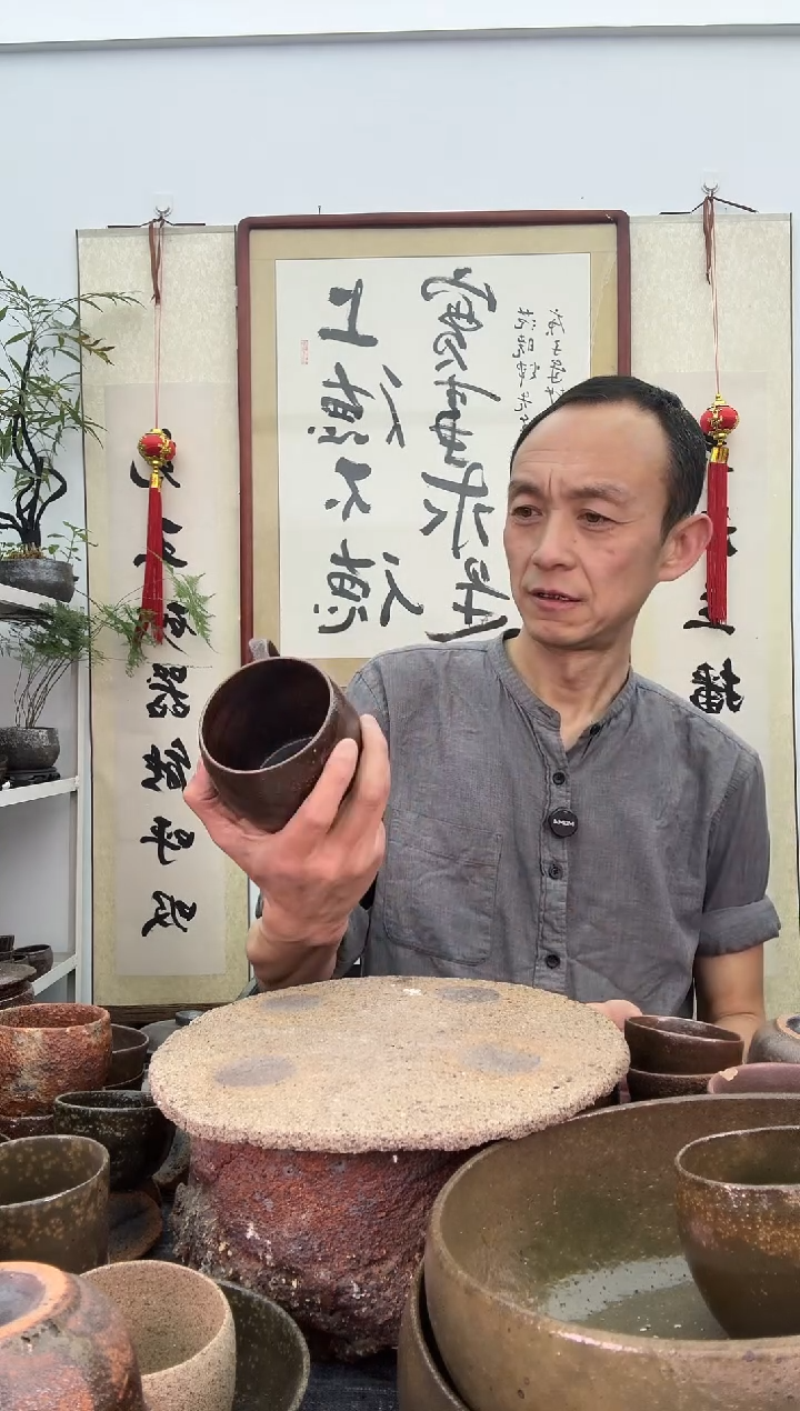 【闪购商品】瑕疵红色马克杯350毫升