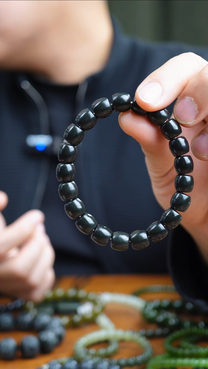 未镶嵌手串和田玉1