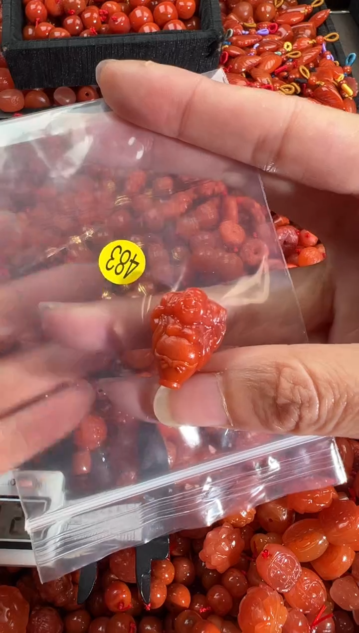 【闪购商品】南红玛瑙颈饰未镶嵌1