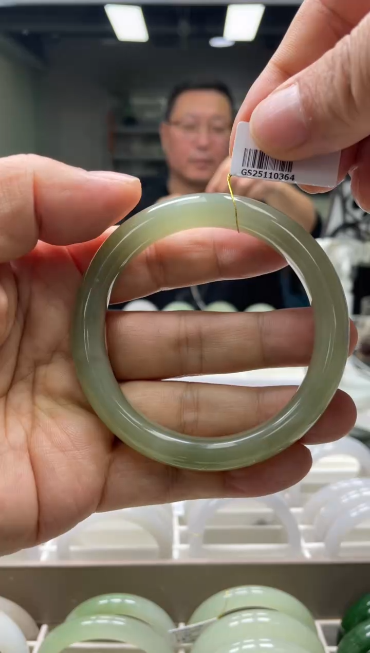 【闪购商品】和田玉手镯未镶嵌编码0364 圈口61-62