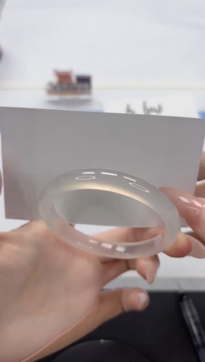 【闪购商品】石英质玉手镯未镶嵌A447-56