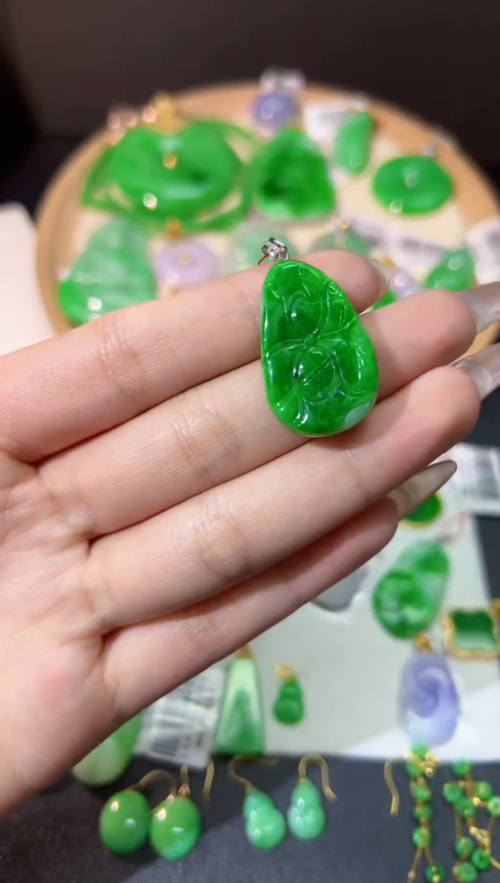 【闪购商品】翡翠颈饰18K金镶嵌Y缅料A货/支持复检/一件