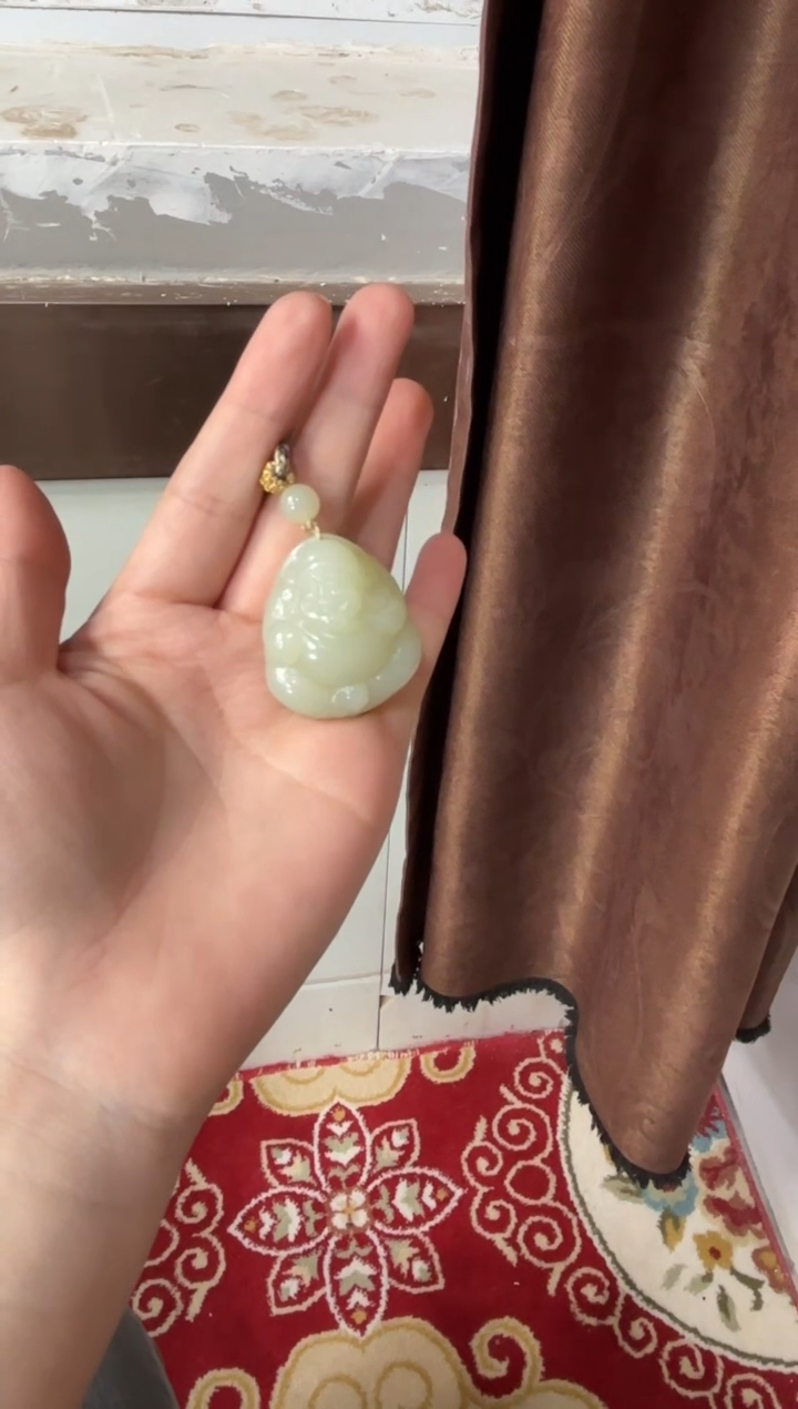 【闪购商品】和田玉吊坠(赠链)未镶嵌且末微色差迪克兰吊坠