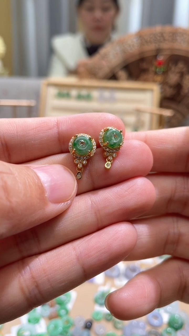 【闪购商品】翡翠颈饰未镶嵌平安扣一对