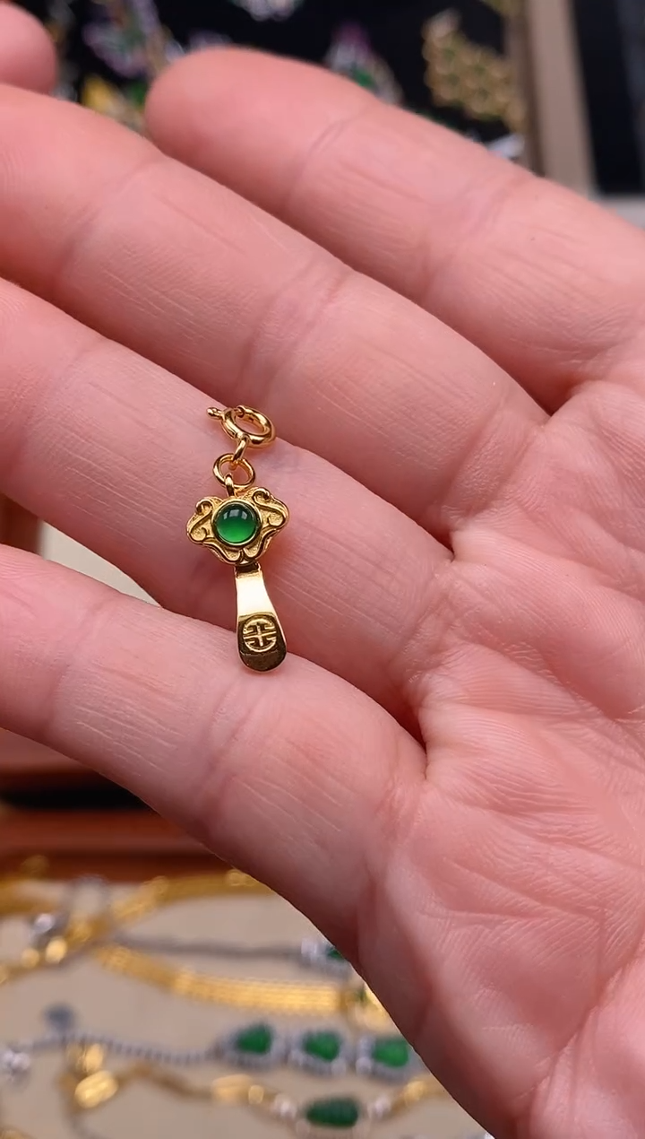 【闪购商品】翡翠颈饰银S925镶嵌万能扣