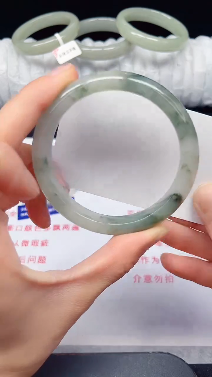 未镶嵌手镯石英质玉133-58/59