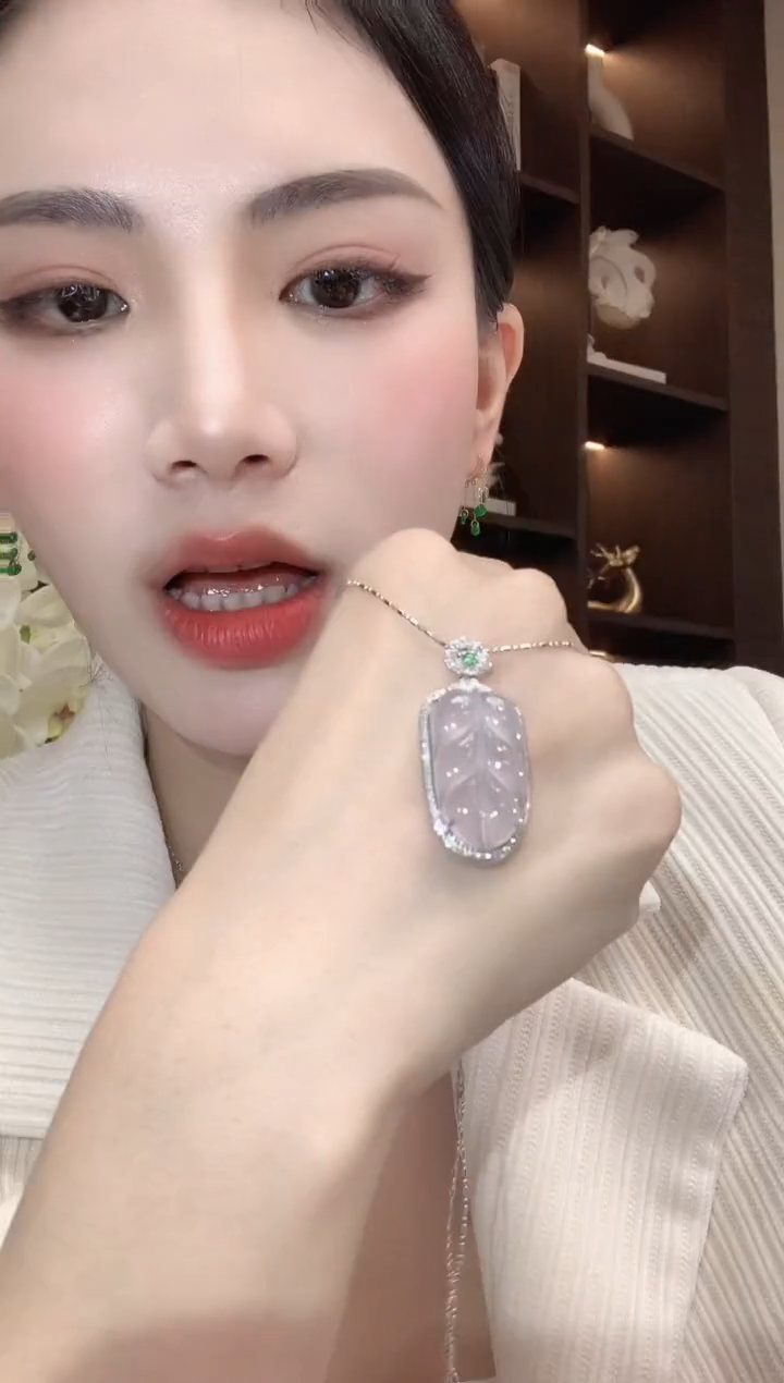 吊坠(不含链)18K金镶嵌翡翠A30